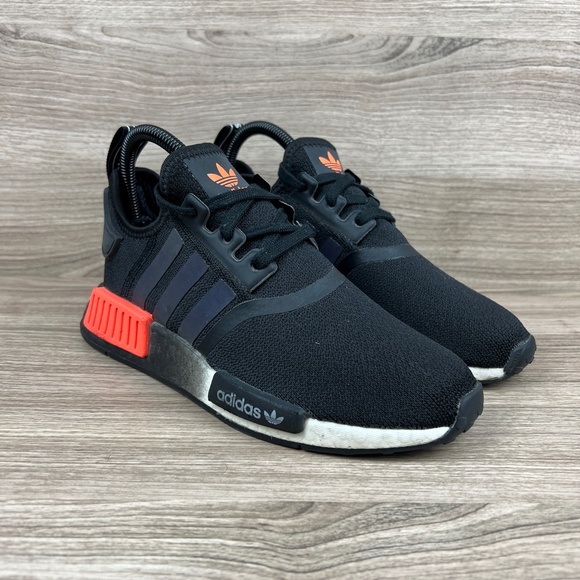 Adidas Originals NMD R1 Training Shoe - Picture 3 of 8